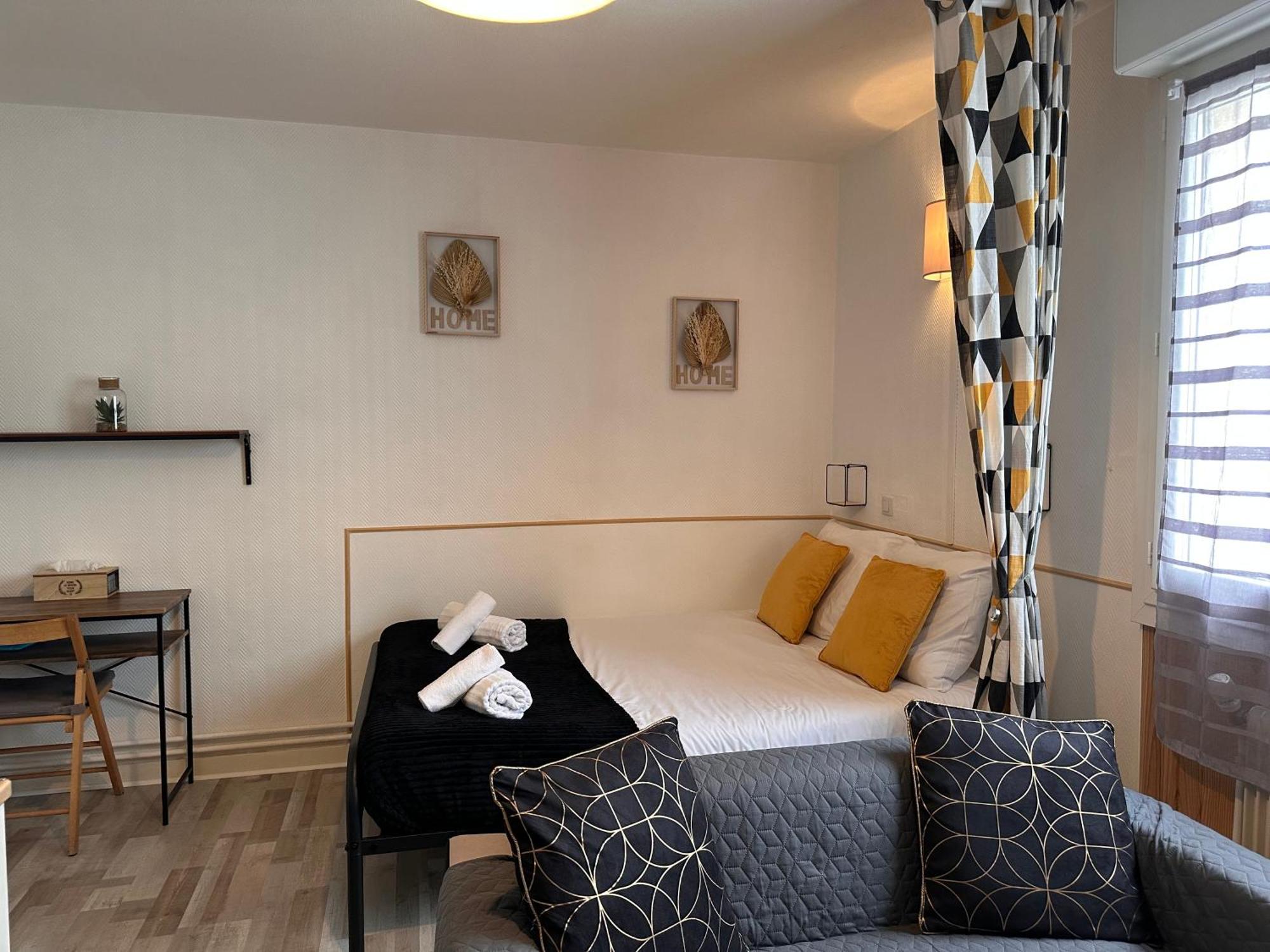 Orleans Centre Proche Gare - Appartement Fonctionnel Residence Calme Parking Prive Gratuit - Le Central Elegance Extérieur photo