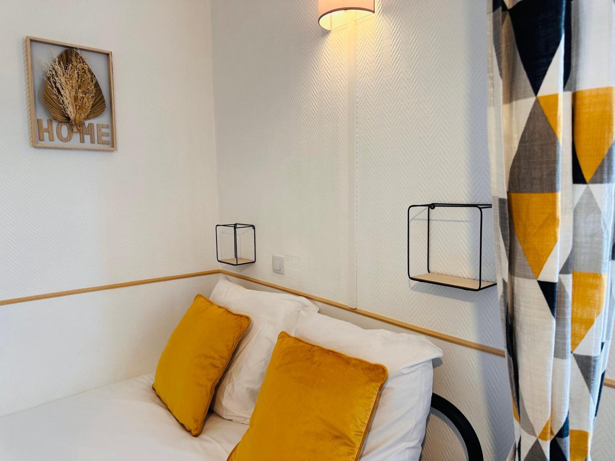 Orleans Centre Proche Gare - Appartement Fonctionnel Residence Calme Parking Prive Gratuit - Le Central Elegance Extérieur photo